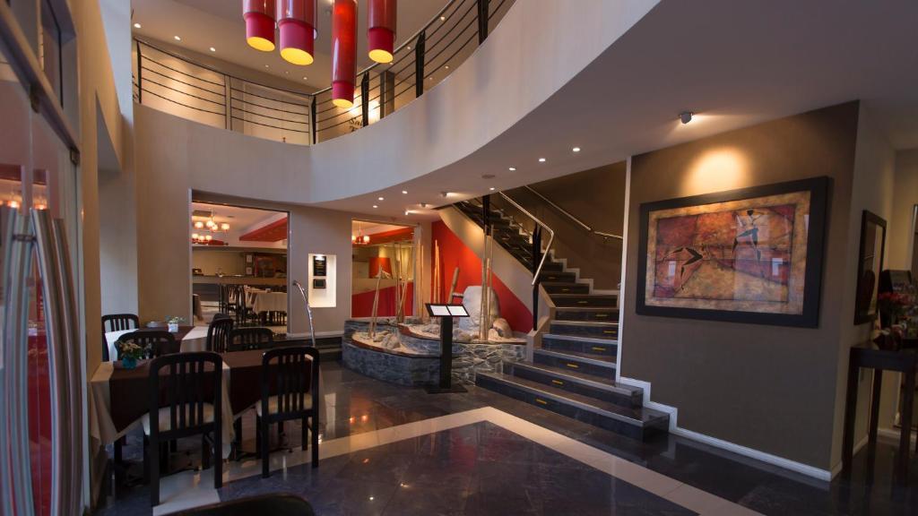 Howard Johnson By Wyndham San Pedro Exterior foto